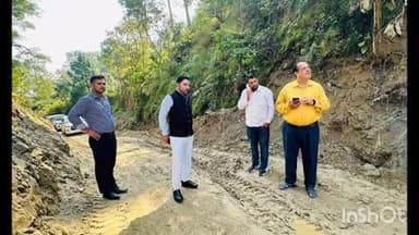 बिलासपुर सदर: ग्राम पंचायत दासलेहड़ा के गोचर गांव की सड़क का निरीक्षण कांग्रेस कमेटी के पूर्व महासचिव विवेक ने किया