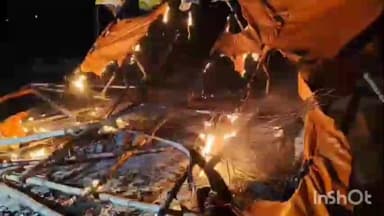 জগৎবল্লভপুর: হাওড়া জগৎবল্লভপুর পাতিহাল এলাকায় পুলিশ গোপন সূত্র খবর পেয়ে চুলায় মদের থেকে অভিযান