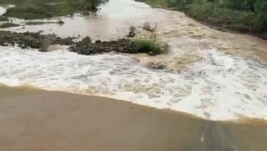 गोड्डा: काझिया नदी का जलस्तर बढ़ने से किसानों की चिंता बढ़ी, जहां सूखा था, वहां भी भरा पानी