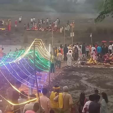 अपना गांव के छठ घाट
जय छठी मईया,,🙏🚩