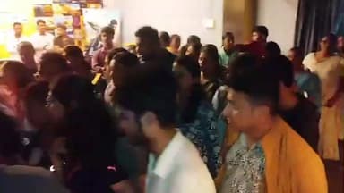 উত্তৰ লক্ষীমপুৰ: নগৰত দ্বিতীয় দিনাও ছবিগৃহত জুবিন গাৰ্গৰ সপোনৰ ছবি 'ৰৈ ৰৈ বিনালে চবলৈ আহি দৰ্শকে কৰিলে ভিৰ