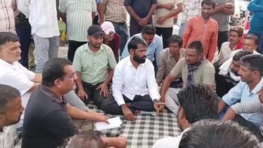 कुंवरिया: राजसमंद-भीलवाड़ा हाईवे पर तनाव, टोल कर्मचारियों और ग्रामीणों ने मुख्य मांगों को लेकर किया प्रदर्शन