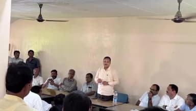 હાંસોટ: દક્ષિણ ગુજરાતના ખેડૂતોએ રાજ્યના પાણી પુરવઠા મંત્રી સાથે બેઠક કરી ઉકાઈ નહેરમાં 90 દિવસ પાણી પુરવઠો બંધ ન રાખવા રજૂઆત