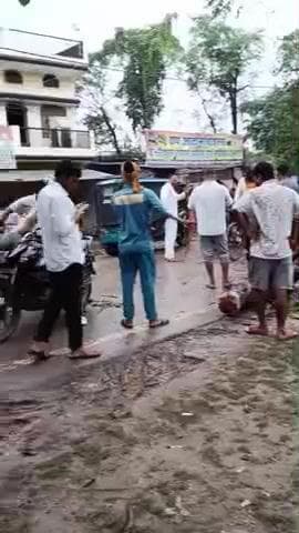 #बलिया सिकंदरपुर मार्ग #पटखौली में रोड पर पेड़ गिरा#