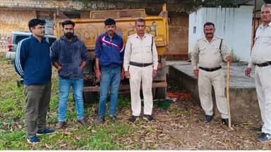 मझौली: मड़वास थाना क्षेत्र में रेत माफियाओं पर खनिज विभाग की कड़ी कार्रवाई, अवैध उत्खनन और परिवहन करते हुए पकड़े गए