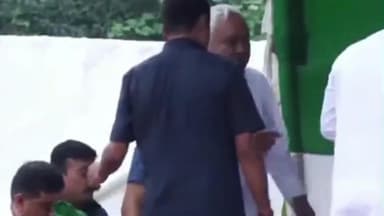 जंदाहा: रामावतार सहाय विद्यालय के मैदान में मुख्यमंत्री नीतीश कुमार ने उमेश सिंह कुशवाहा के समर्थन में की जनसभा