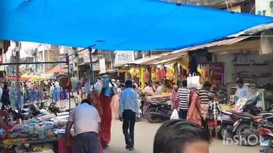 मनेंद्रगढ़ गांधी चौक में खुलेआम पटाखा की दुकान, वीडियो हुआ वायरल