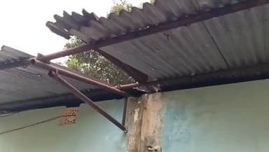 বিশালগড়: রাজ্যে শিক্ষা বিপ্লবের নমুনা,একটি শ্রেণী কক্ষে পড়ানো হচ্ছে ৩টি ক্লাসের ছাত্রছাত্রীদের,ঘটনা ননজলা