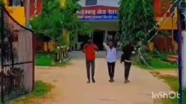 मोहम्मदगंज: मोहम्मदगंज थाने के गेट पर युवकों द्वारा रील बनाने का मामला, थाना प्रभारी ने कार्रवाई की बात कही