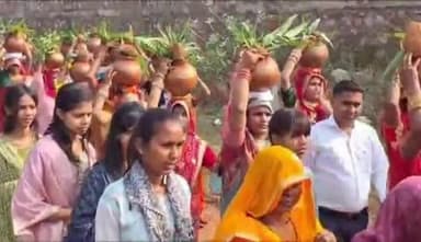 करौली: शहर में माली सैनी कुशवाह सामूहिक विवाह सम्मेलन का कलश यात्रा के साथ हुआ आगाज, 22 जोड़े बनेंगे हमराही