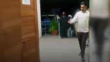 અબડાસા: ઉતર પ્રદેશ રાજયના બદાયુ જિલ્લાના નુરપુર પિનૌની ગામના માનસીક અસ્વસ્થ યુવાનનો બાર-તેર વર્ષ બાદ પરિવાર સાથે પુન:મિલન