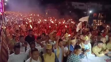 পূব ডিব্ৰুগড়: টাই আহোমক জনজাতিকৰণ আৰু স্বায়ত্ব শাসনৰ দাবীত সদৰত বিশাল জোঁৰ সমদল টাইপাৰ