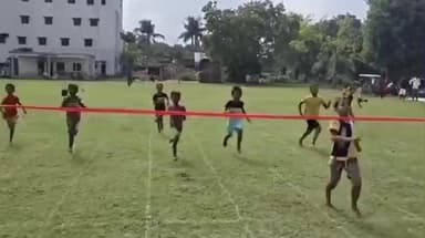 নওদা: শিশু উদ্যান একাডেমির বার্ষিক ক্রীড়া প্রতিযোগিতা অনুষ্ঠিত হল রঘুনাথপুর নওদা ফুটবল মাঠে