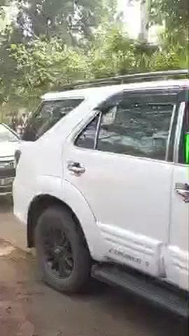 पीलीभीत: पीलीभीत टाइगर रिजर्व के पर्यटन सत्र के उद्घाटन के दौरान दर्जनों गाड़ियां बिना अनुमति के घुसीं, नियमों की धज्जियां उड़ाईं