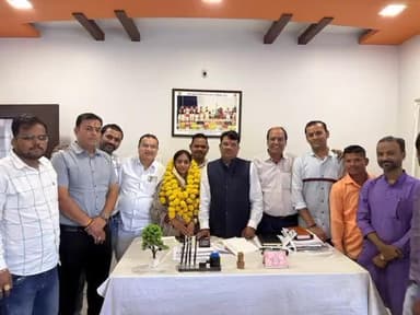 अलीराजपुर: सांसद श्रीमती अनिता चौहान 7 दिवसीय विदेश यात्रा पर, जाने से पहले जिले में हुआ कई जगह स्वागत