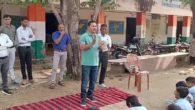 फूलिया कलां: पनोतिया विद्यालय में आयोजित साइबर जागरूकता कार्यक्रम, छात्रों को बताया गया डिजिटल सुरक्षा का महत्व