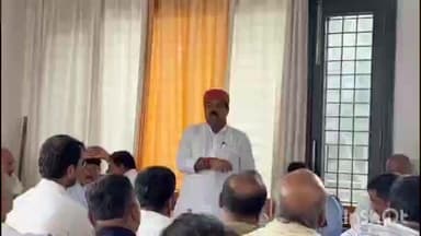 सुगौली: सुगौली विधानसभा क्षेत्र के जद यू पार्टी के लोग पार्टी की मजबूती के लिए एकजुट हुए, कहा- नीतीश कुमार के लिए हैं समर्पित