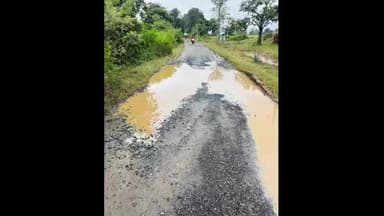 कान्हाचट्टी: कान्हाचट्टी में लगातार बारिश से सड़कों की हालत बिगड़ी, कई सड़कें कीचड़ में बदलीं