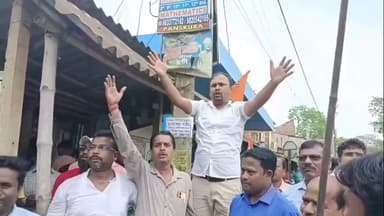 পাঁশকুড়া: SIRবিরুদ্ধে পাঁশকুড়া BDO অফিসের সামনে বিক্ষোভTMC অভিষেক বন্দ্যোপাধ্যায় ভার্চুয়াল সভা ব্লকে অভিযোগ তুলে ডেপুটেশন BJP