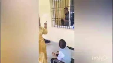 मंझिआंव: मझिआंव में हाई वोल्टेज ड्रामा: सीओ साहब प्रेमिका संग रंगे हाथ पकड़े गए, पत्नी ने घर में किया कैद, मचा बवाल