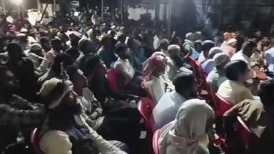 লক্ষীপুৰ: পৈতাৰীত জলেশ্বৰ সমষ্টিৰ কংগ্ৰেছ দলৰ টিকট প্ৰত্যাশী আব্দুল আৱালৰ বাসগৃহত এখনি মত বিনিময় সভা অনুষ্ঠিত হয়