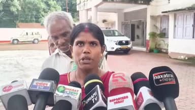 ଜଗତସିଂହପୁର: ବନ୍ଦର ମେରାଇନି ଥାନା ମରିଚିପୁର ଅଞ୍ଚଳ ର ମହିଳା ନ୍ୟାୟ ନପାଇଁ ଜିଲ୍ଲା ଏସ୍ପି ଙ୍କ ଦ୍ୱାରସ୍ତ ପରେ ଉକ୍ତ ସ୍ଥାନରେ ମତ ରଖିଲେ ମହିଳା