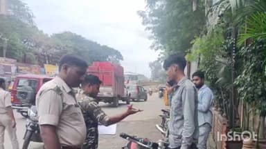 मेदिनीनगर (डालटनगंज): मेदिनीनगर: कचहरी चौक के पास वाहन जांच अभियान में 10 दोपहिया वाहन जब्त