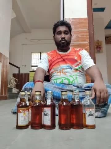 செங்கம்: ஜப்தி காரியநாதல் பகுதியில் வீட்டின் முன்பாக கள்ளத்தனமாக மது பாட்டிலை விற்க முயன்றவர் கையும் களவுமாக கைது