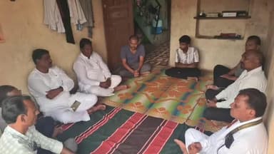 जाफराबाद: जळगाव सपकाळ येथे माजी आमदार चंद्रकांत पाटील दानवे यांनी दिली मयत शेतकऱ्यांच्या घरी सांत्वन पर भेट