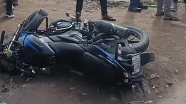 કડી: કડી દેત્રોજ રોડ પર આવેલ બલાસર નર્મદા કેનાલ પાસે ટેન્કર અને બાઇક વચ્ચે ગમખ્વાર અકસ્માત,એક નું મોત એક ગંભીર