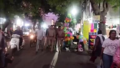 રાજકોટ પૂર્વ: રાજકોટ: માલવિયા નગર પોલીસ સ્ટેશન વિસ્તારમાં પોલીસ દ્વારા ફૂટ પેટ્રોલિંગ