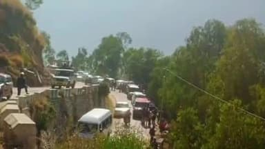 निरमंड: निरमंड में ट्रैफिक जाम से लोग परेशान