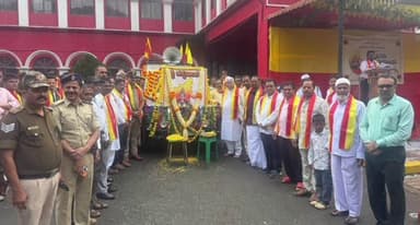 ಹಳಿಯಾಳ: ತಾಲ್ಲೂಕು ಆಡಳಿತ ಸೌಧದಲ್ಲಿ ಕನ್ನಡ ರಾಜ್ಯೋತ್ಸವ ಆಚರಣೆ : ಶಾಸಕ ಆರ್.ವಿ.ದೇಶಪಾಂಡೆ ಭಾಗಿ