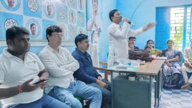 কেতুগ্রাম ২: SIR নিয়ে কেতুগ্রাম-২ ব্লক তৃণমূলের নেতৃত্বকে নিয়ে বৈঠক করলেন এলাকার বিধায়ক শেখ শাহনওয়াজ