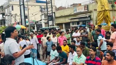 সামশেরগঞ্জ: ডিজিটাল প্রচারে জোর তৃণমূলের, ধুলিয়ানে রেজিস্ট্রেশন ক্যাম্পে বিধায়কের বার্তা