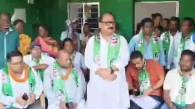 मुसाबनी: मुसाबनी प्रखंड कार्यालय में भाजपा छोड़ झामुमो में शामिल हुए कई प्रमुख नेता, भव्य स्वागत समारोह आयोजित