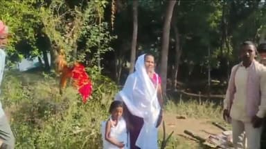 गायघाट: जांता डीह में विवाहिता की संदिग्ध मौत, ससुराल वाले फरार, मायके वालों ने किया अंतिम संस्कार