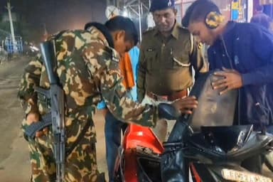 लखीसराय: लखीसराय जिले में पुलिस का रोको टोको अभियान