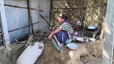 চোপড়া: চোপড়ায় বিস্ফোরক প্রতারণা! বিধবা শ্বাশুড়িকে ‘মা’ বানিয়ে বহু আগেই ভোটার তালিকায় পুত্র পরিচয় নিয়েছিল জামাই