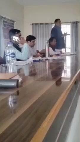 कोरांव: एसडीएम कोरांव संदीप तिवारी ने राजनीतिक दलों के प्रतिनिधियों के साथ बैठक कर मतदाता सूची पुनरीक्षण में सहयोग की अपील की