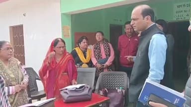 प्रतापगढ़: डीएम ने विशेष प्रगाढ़ पुनरीक्षण अभियान के तहत सदर इलाके के कई स्कूलों का किया औचक निरीक्षण
