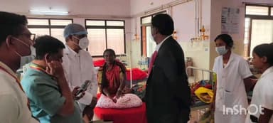 ಹಾವೇರಿ: ನಗರದ ಜಿಲ್ಲಾ ಆಸ್ಪತ್ರೆಗೆ ಜಿಲ್ಲಾಧಿಕಾರಿ ಭೇಟಿ ನೀಡಿ ಮೂಲಭೂತ ಸೌಲಭ್ಯ ಪರಿಶೀಲನೆ ನಡೆಸಿದರು