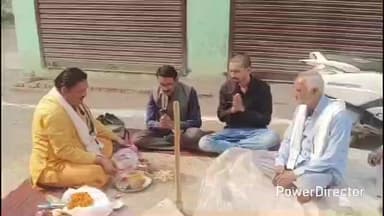 कर्वी: कर्वी नगर पालिका परिषद वार्ड नंबर 21 शास्त्री नगर में सीसी रोड निर्माण के लिए सभासद ने किया भूमि पूजन