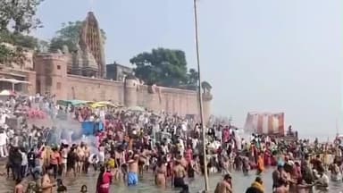 बागली: नेमावर नर्मदा घाट से बागली के श्रद्धालु की पेंट गायब, ₹5000 और मोबाइल चोरी, कौन है जिम्मेदार?