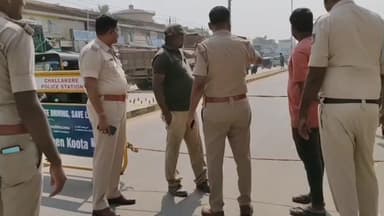 ಚಳ್ಳಕೆರೆ: ನಗರದ ನೆಹರು ವೃತ್ತದಲ್ಲಿ ವಾಹನಗಳ ನಿಯಂತ್ರಣಕ್ಕೆ ಬಿಳಿ ಪಟ್ಟಿ ನಿರ್ಮಾಣ ಕಾರ್ಯಕ್ಕೆ ಚಾಲನೆ