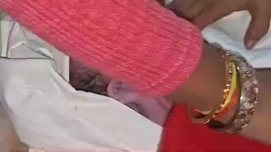 मानिकपुर: मानिकपुर रेलवे स्टेशन पर मची अफरा-तफरी, एक महिला यात्री ने प्लेटफॉर्म पर बिना डॉक्टर के सहारे दिया बच्ची को जन्म