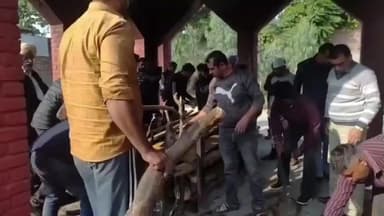 ਹੁਸ਼ਿਆਰਪੁਰ: ਟਾਂਡਾ ਵਿੱਚ ਮਰਹੂਮ ਵਿੱਤ ਮੰਤਰੀ ਚੌਹਾਨ ਦੀ ਪਤਨੀ ਦਾ ਹੋਇਆ ਦੇਹਾਂਤ, ਹੋਇਆ ਅੰਤਿਮ ਸੰਸਕਾਰ