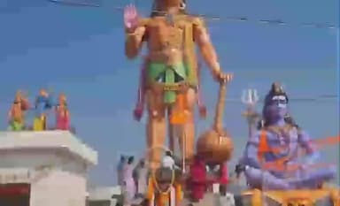 ఉండవెల్లి: కార్తీక అమావాస్య సందర్భంగా ఆంజనేయ స్వామి కి ప్రత్యేక పూజలు నిర్వహణ