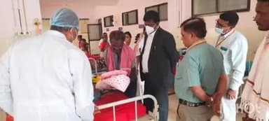 ಹಾವೇರಿ: ನಗರದ ಜಿಲ್ಲಾಸ್ಪತ್ರೆಗೆ ಡಿಸಿ ವಿಜಯಮಹಾಂತೇಶ್ ದಾನಮ್ಮನವರ್ ದಿಢೀರ್ ಭೇಟಿ; ಬಾಣಂತಿ ಶಿಶುಗಳ ಆರೋಗ್ಯ ವಿಚಾರಣೆ