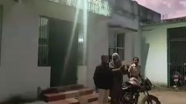 ଜଗତସିଂହପୁର: 63 ଗ୍ରାମ ର ଧଳା ଜହର ଜବତ ସହ ଜଗତସିଂହପୁର ଥାନା ଅନ୍ତର୍ଗତ ତର୍ତ୍ତଙ୍ଗ ଅଞ୍ଚଳର ଜଣେ ନିଶା ମାଫିଆଙ୍କୁ ଗିରଫ କରିଛି ଜଗତସିଂହପୁର ଅବକାରୀ ଭ୍ରା